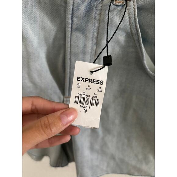 Express Shorts Women's 00 Curvy Mom Super High Rise Light Blue Raw Hem Denim - Picture 3 of 7